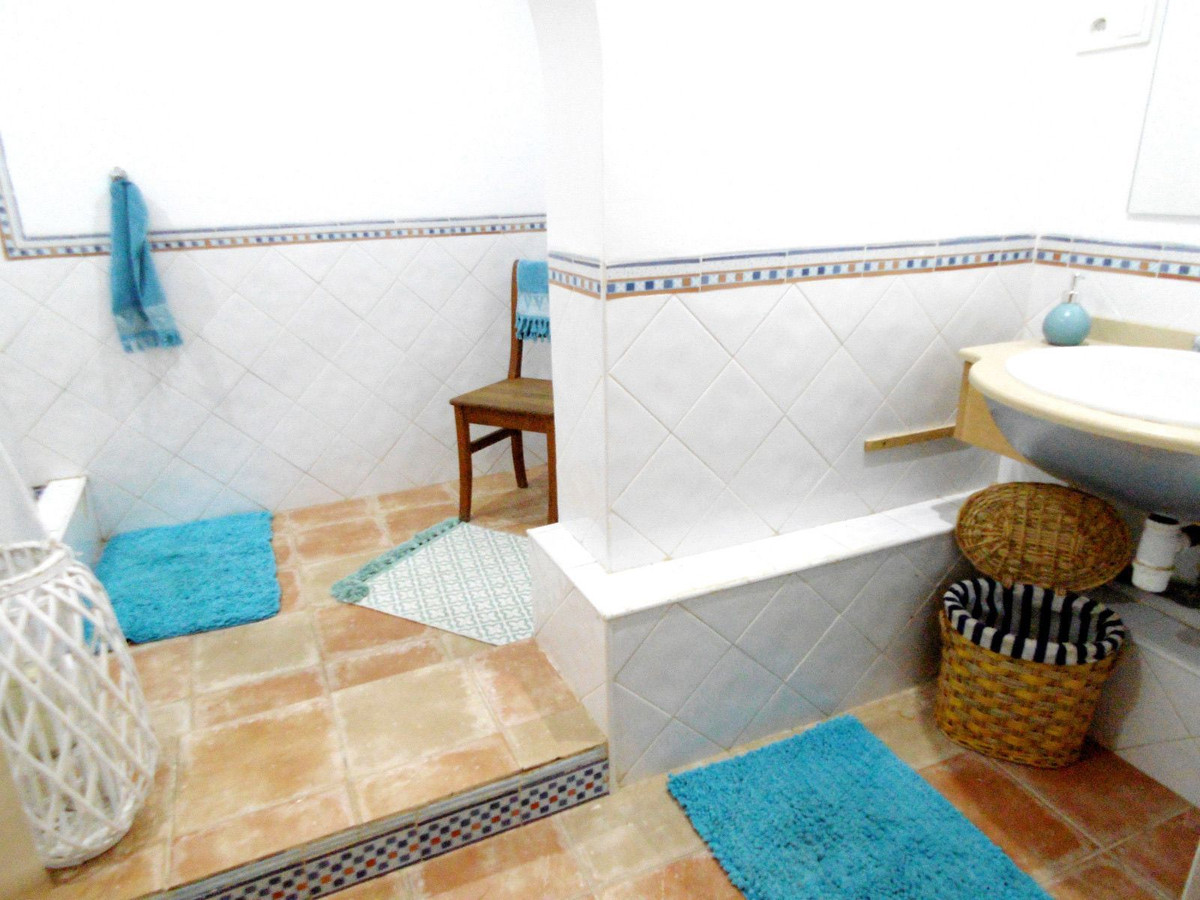 657c90d87dea959bc10fb5549418cb99 - 26