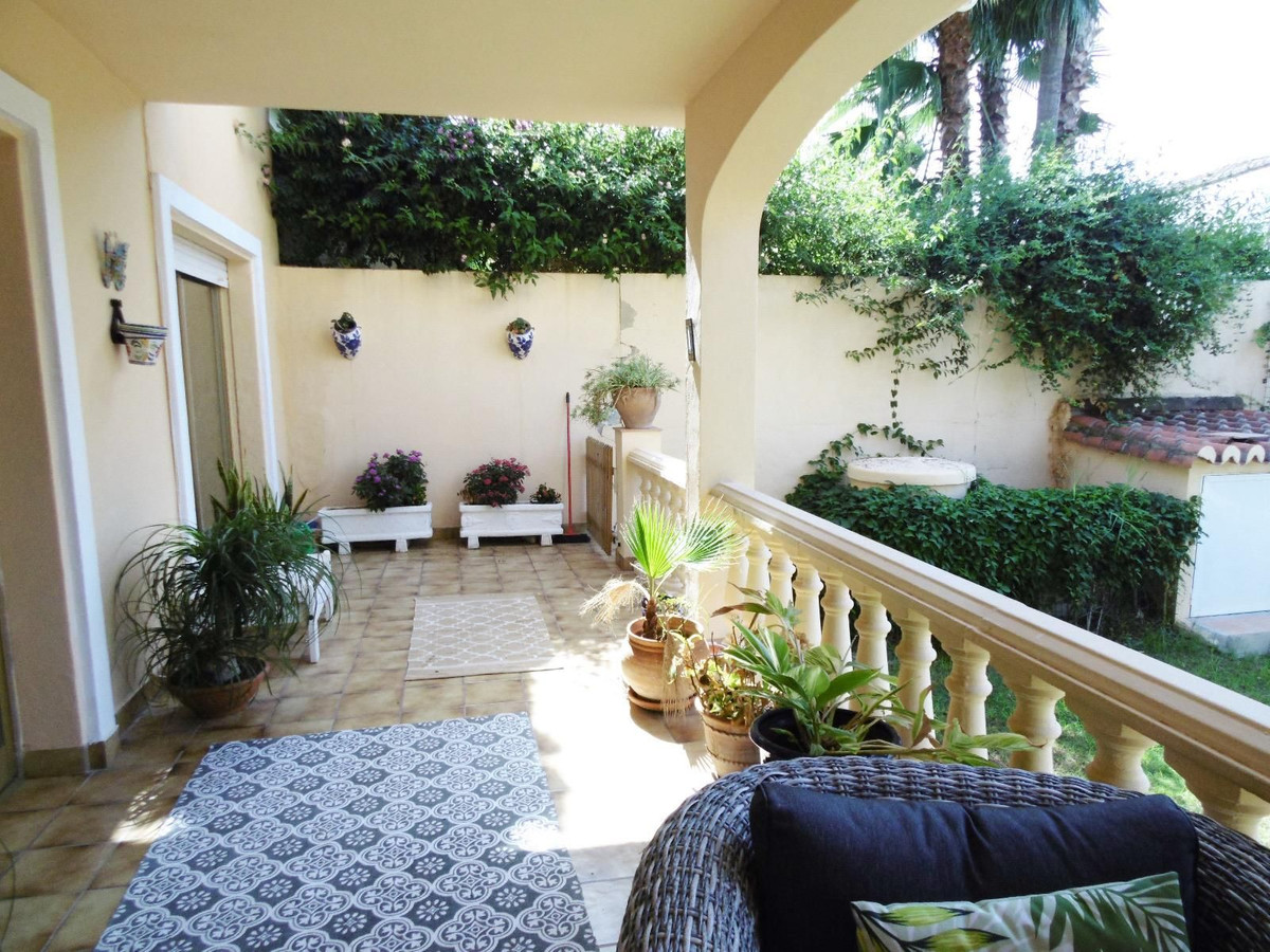 657c90d87dea959bc10fb5549418cb99 - 9