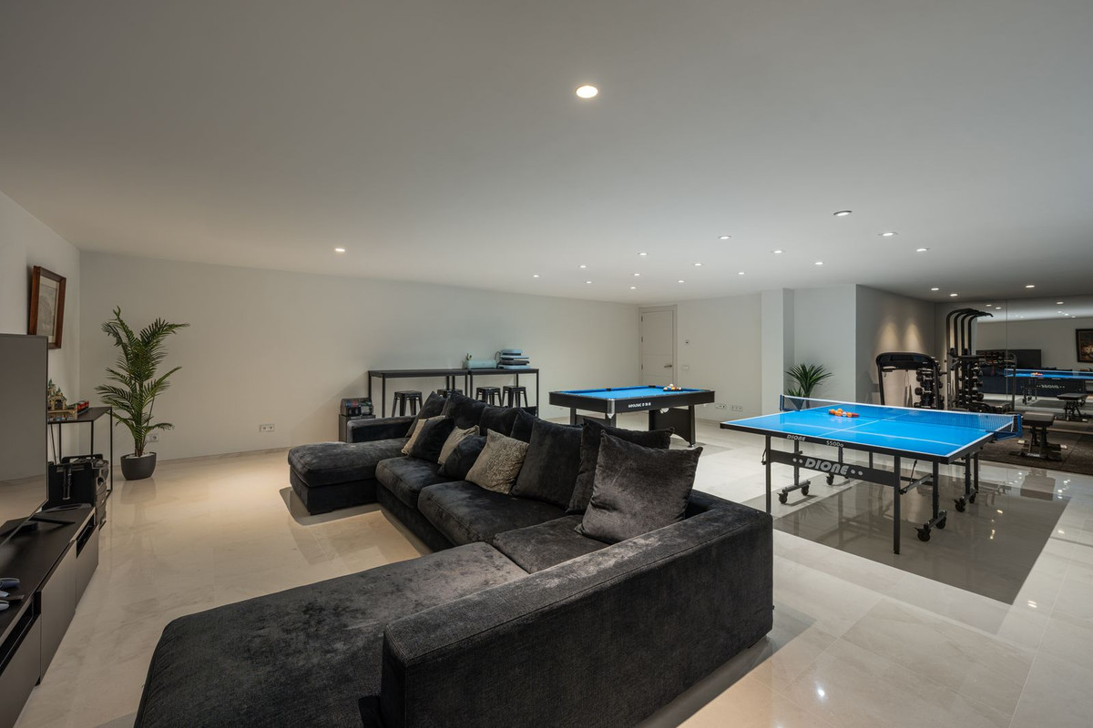 65f9848183d18b8119d90900b92cc224 - 24