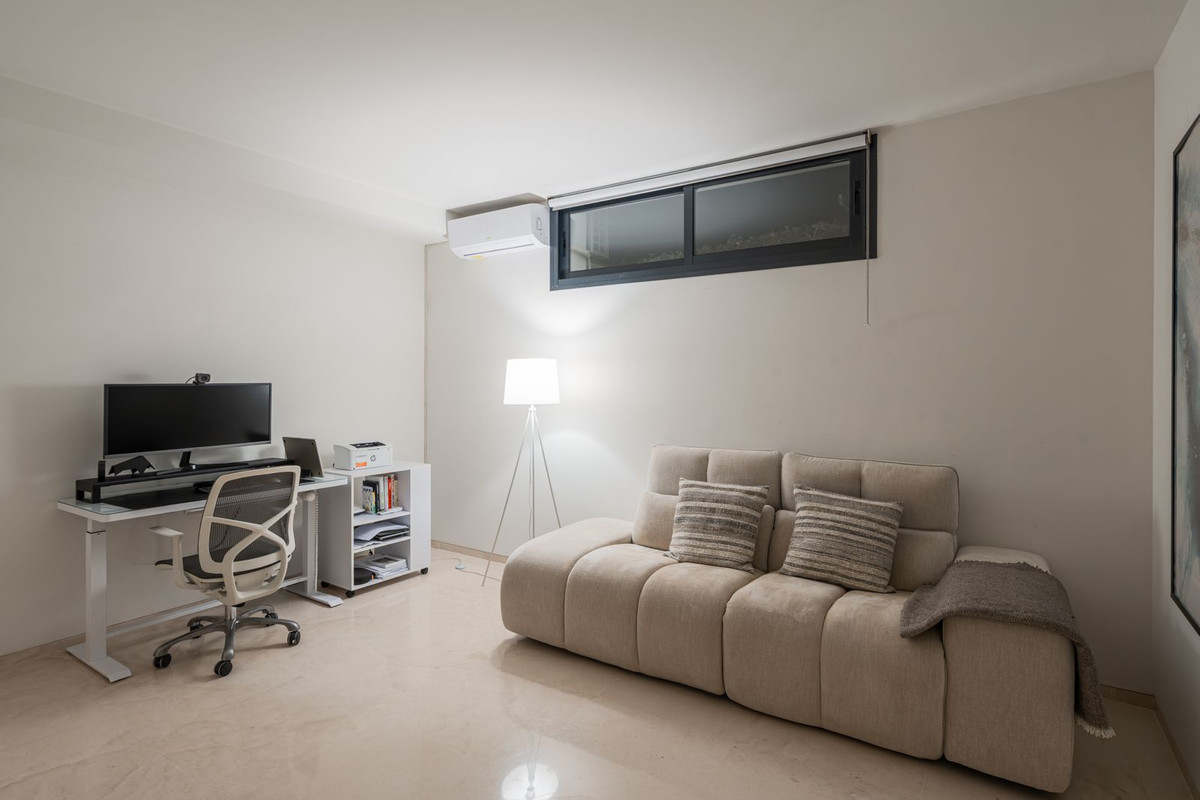 65f9848183d18b8119d90900b92cc224 - 35