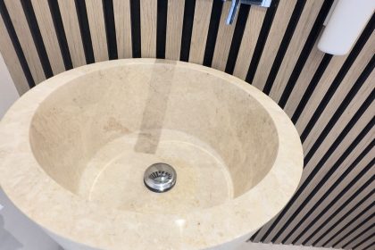 6667a9d385a026017403a855bec46364 - 52