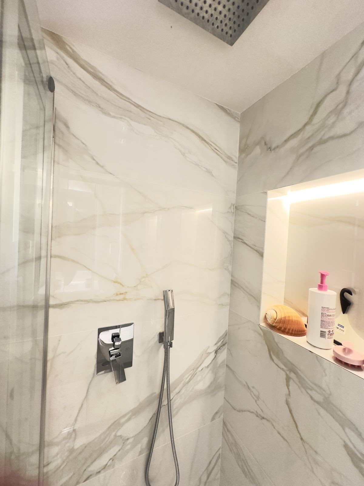 6667a9d385a026017403a855bec46364 - 60