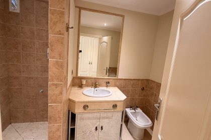 66ac03d97f13ccf0002775b0a18b44a8 - 18