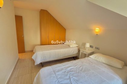 6718d86e96244709dc7edd39e99a3964 - 13