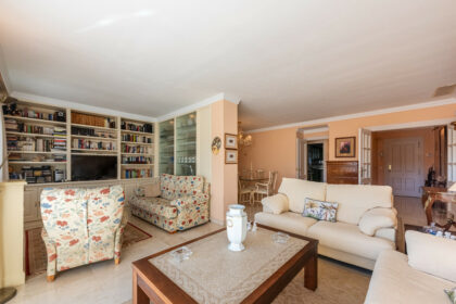 676d698382b3a3d8e9648083aed10b42 - 12