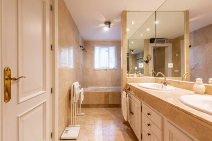 676d698382b3a3d8e9648083aed10b42 - 17