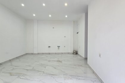 685b18b28a4a30a5e1b2eb60a795b30d - 24