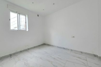 685b18b28a4a30a5e1b2eb60a795b30d - 25