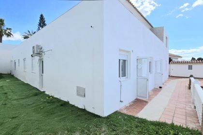 685b18b28a4a30a5e1b2eb60a795b30d - 30