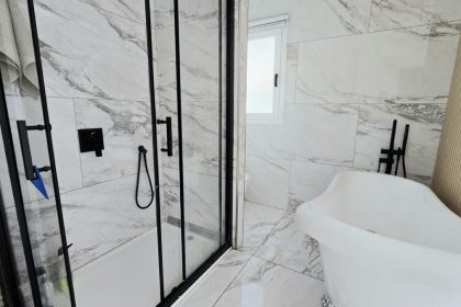 685b18b28a4a30a5e1b2eb60a795b30d - 9