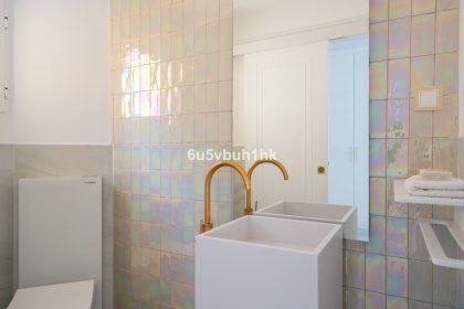 68832dbd4879062412c6f3b7022b3eb1 - 25