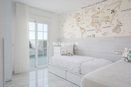 68832dbd4879062412c6f3b7022b3eb1 - 27