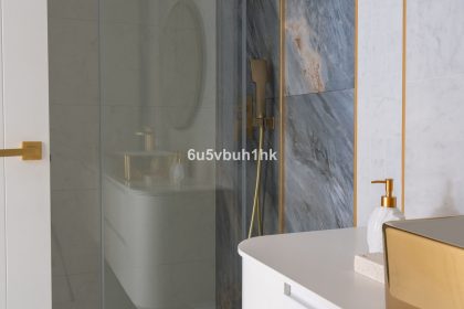 68832dbd4879062412c6f3b7022b3eb1 - 32