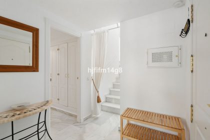 6885c6be817fe14c8d4acdfcf71af02b - 12