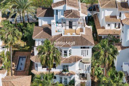 6885c6be817fe14c8d4acdfcf71af02b - 20