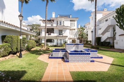 6885c6be817fe14c8d4acdfcf71af02b - 24