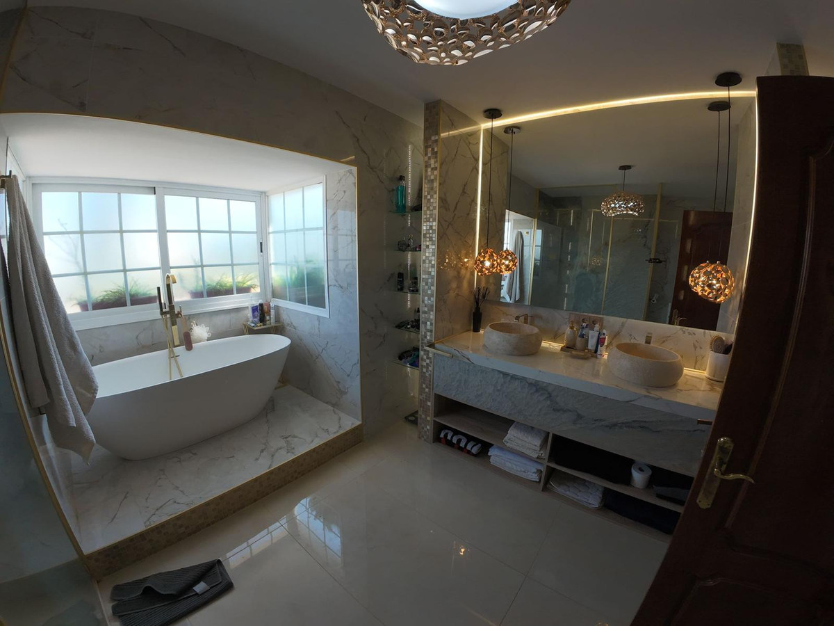 68ebd2f832ed0e7b4c3b7a09b4e9f6cd - 20