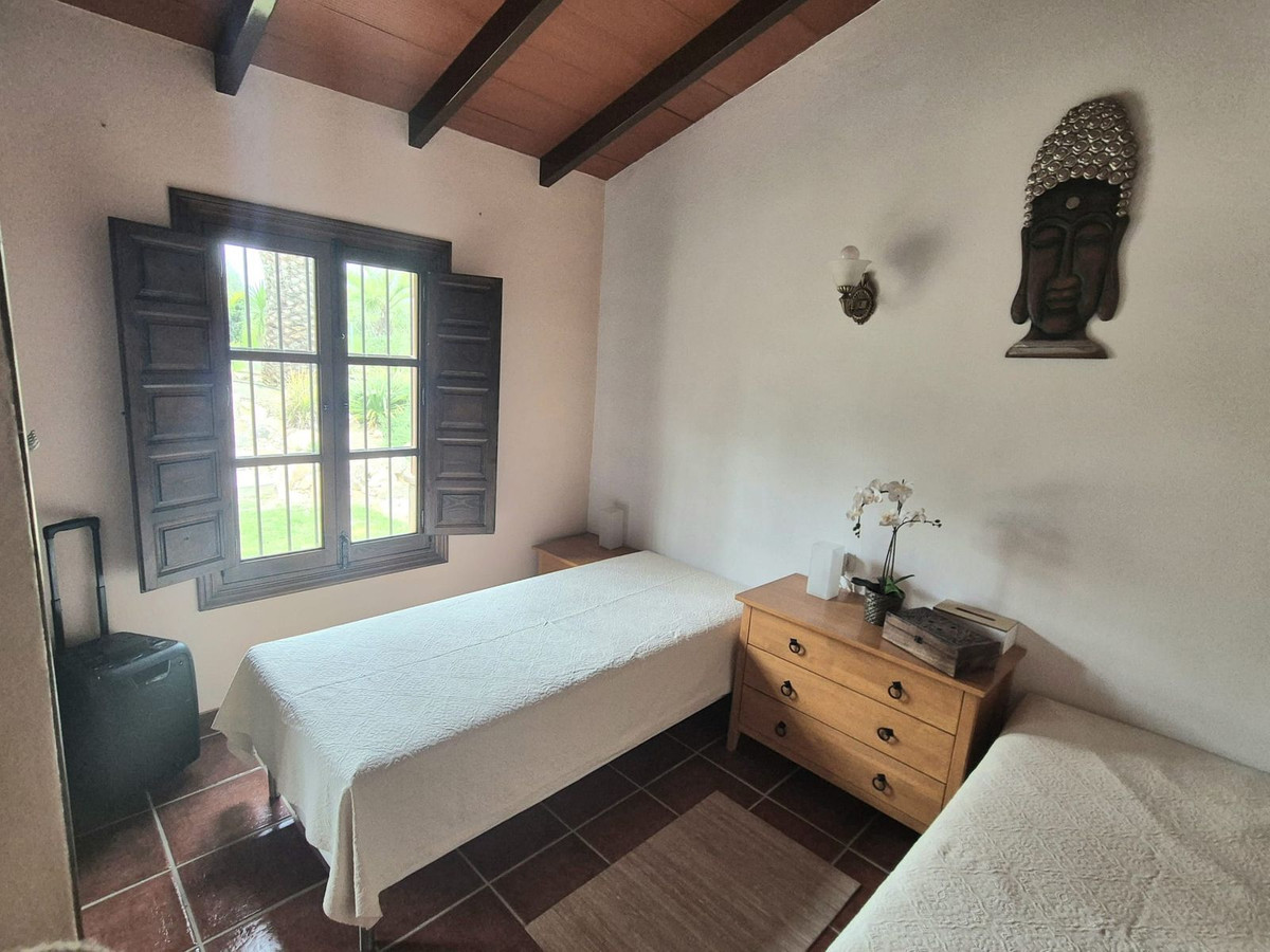 69794b9558b9577da601c2d686902397 - 16