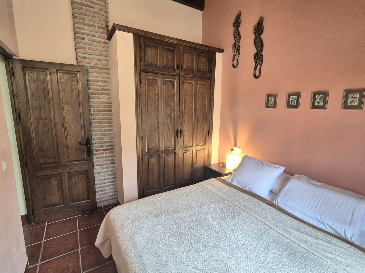 69794b9558b9577da601c2d686902397 - 23