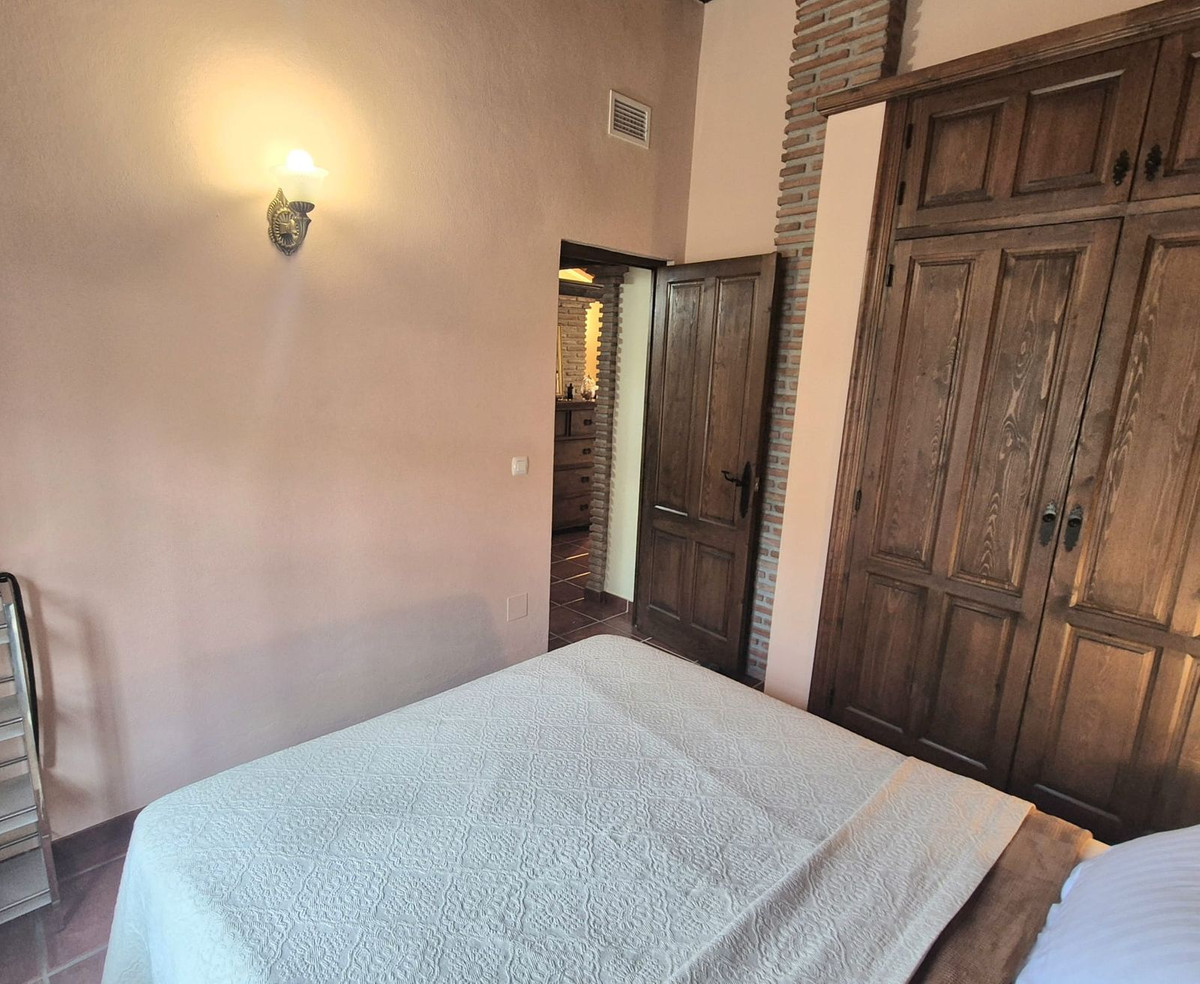 69794b9558b9577da601c2d686902397 - 24