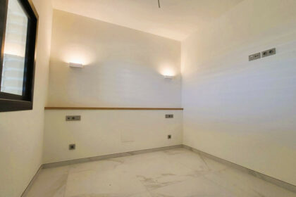 697d8df899e3b89487620c2bf5241a1a - 12