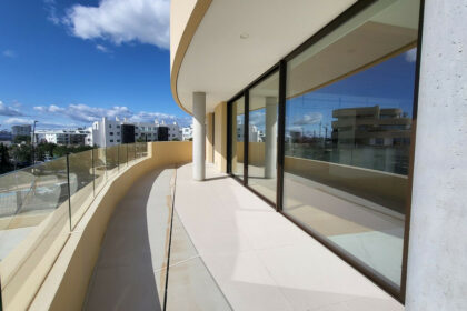 697d8df899e3b89487620c2bf5241a1a - 9