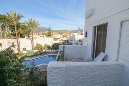 697e679b5403c43b9d705f3fd17127b6 - 12