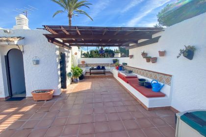 697e679b5403c43b9d705f3fd17127b6 - 25