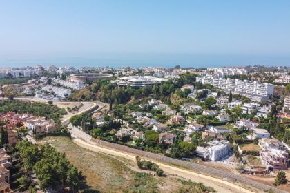 697e679b5403c43b9d705f3fd17127b6 - 33