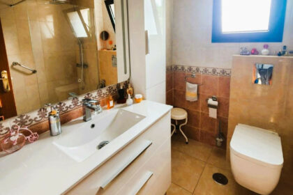 6a5215bc45f68e07a1b7db4418f44319 - 12