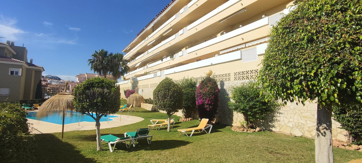 6a523b827cc30b2ba50498e9f272291f - 1