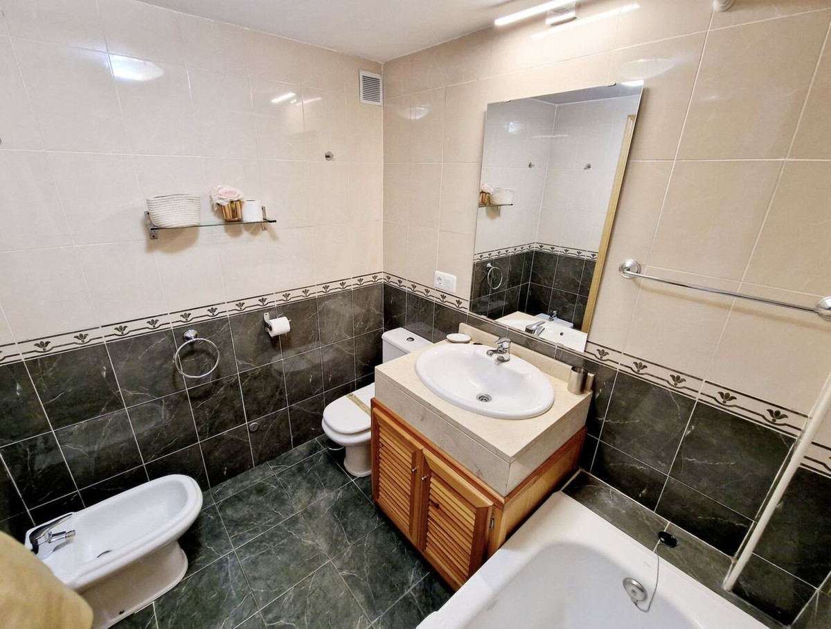 6a523b827cc30b2ba50498e9f272291f - 10