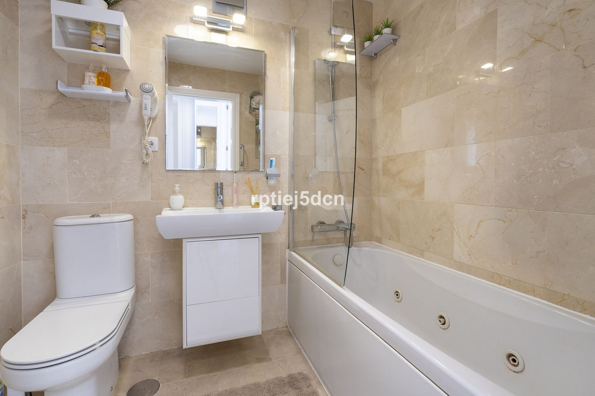 6a6e318c2942b1370b067255b046d039 - 12