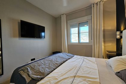 6ace74e73ecf67715485cadc9d7125eb - 8