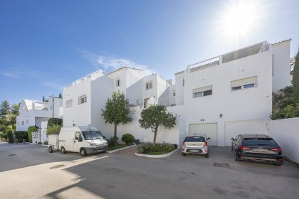 6aeb042850b3840099abf1e5a50cb617 - 25