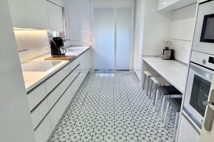 6b0ee2b1c6be9c287d0c703d361db4ae - 11