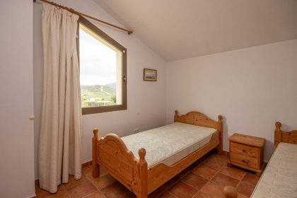 6b8fbc76a512816ab4fb438a7d1e53f9 - 11