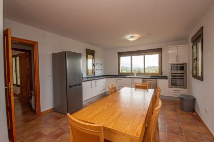 6b8fbc76a512816ab4fb438a7d1e53f9 - 19