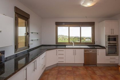 6b8fbc76a512816ab4fb438a7d1e53f9 - 29