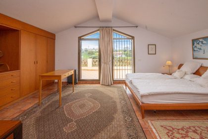 6b8fbc76a512816ab4fb438a7d1e53f9 - 5