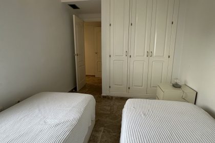 6bf4a3ef492c3cd1d1412c01c804db0f - 12