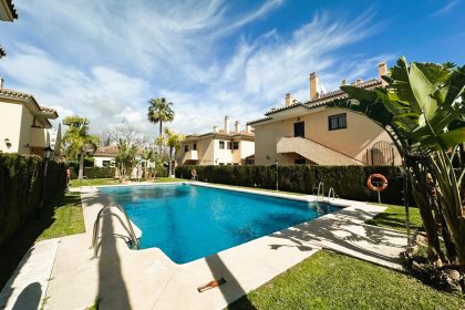 6d4e6155a70c151a9eef693c4035a23f - 25