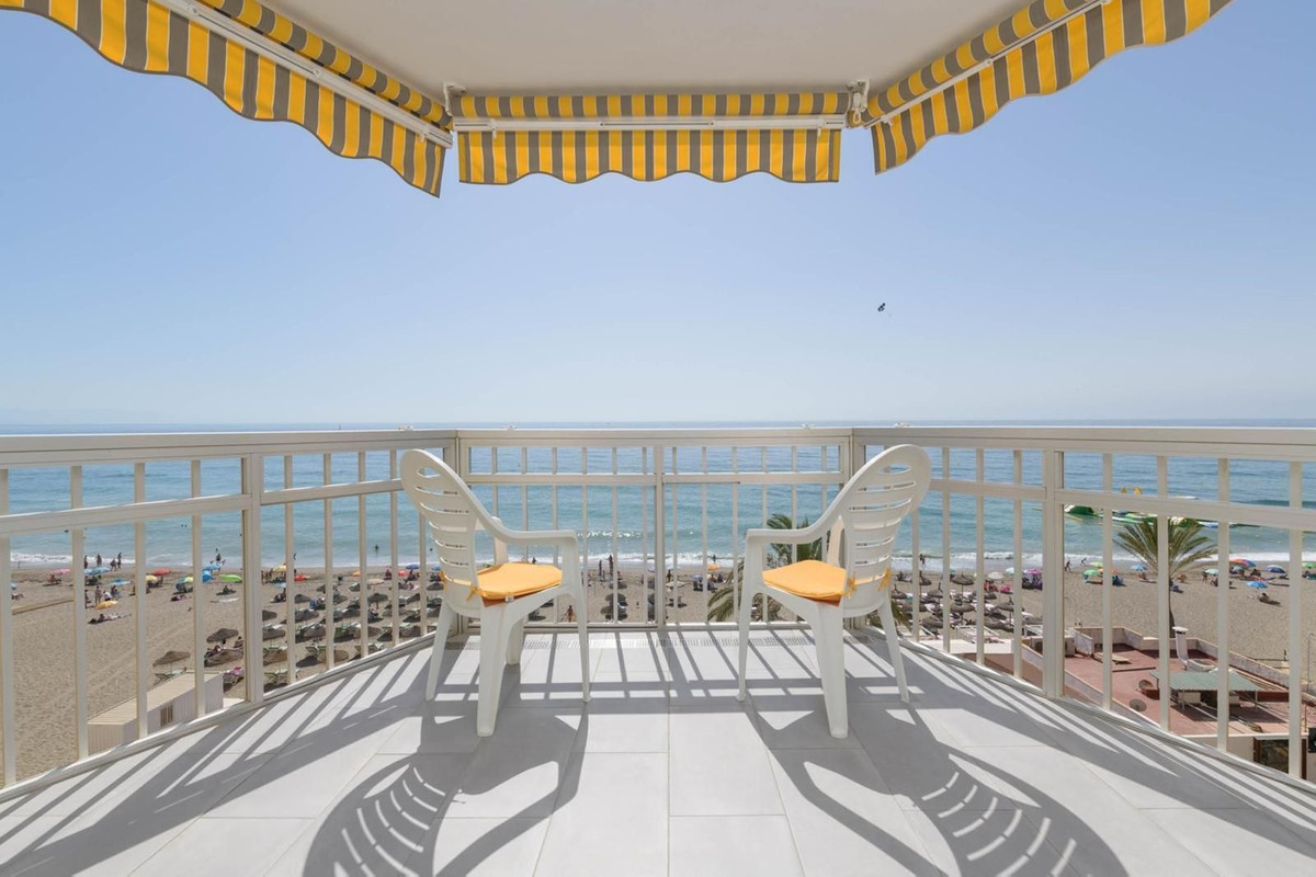 6edeec4ebcbce8e9023f3ee85798ac36 - 1