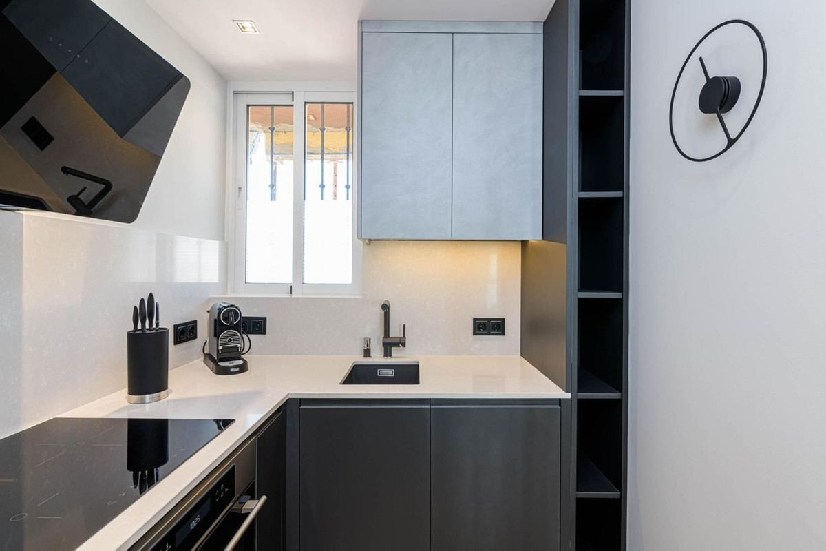 6edeec4ebcbce8e9023f3ee85798ac36 - 6