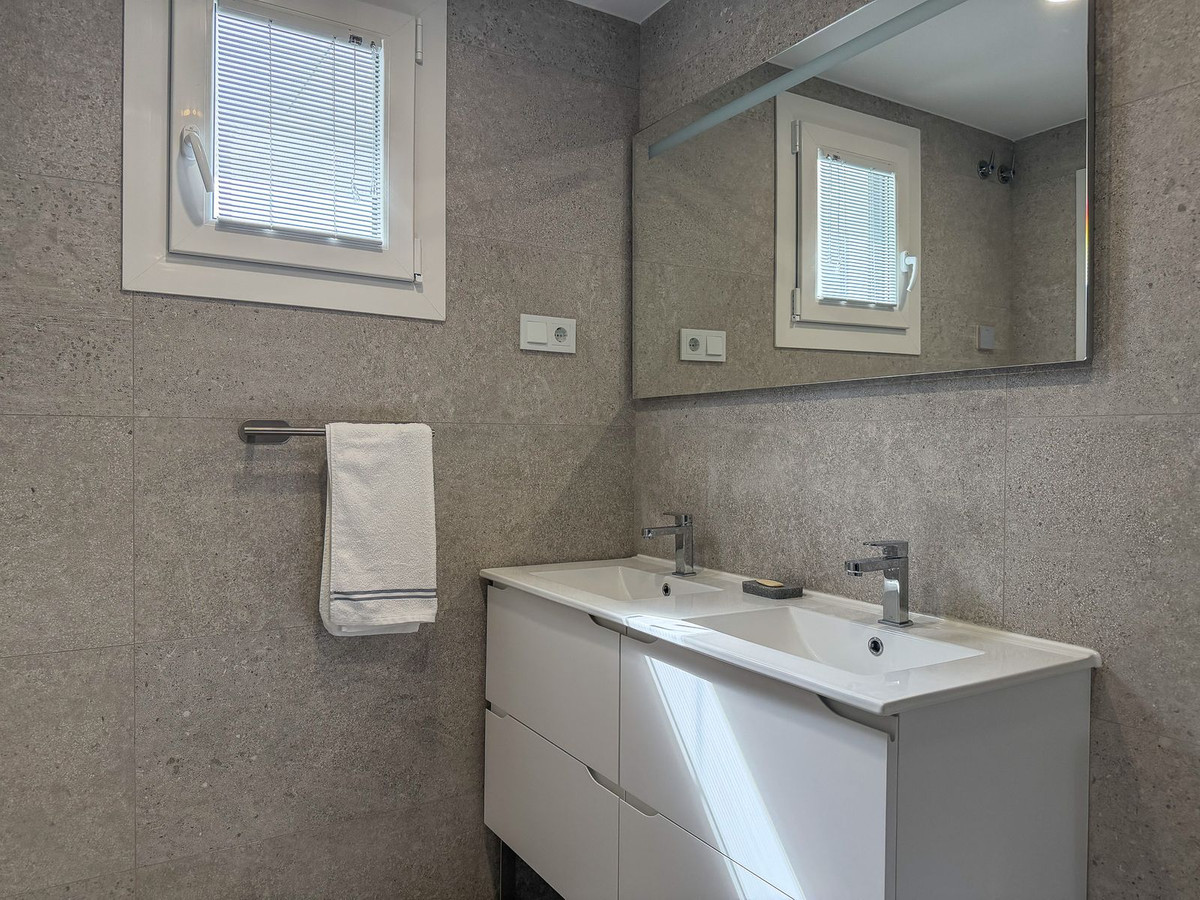 6eedb29fdafddbc9ac71931886b5a281 - 20