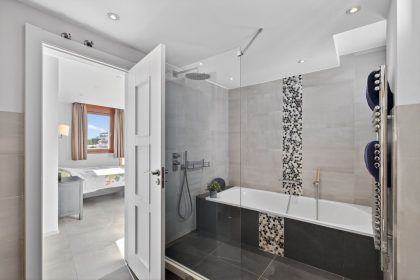 6ef53d007b8c132ece4018899578efb2 - 24