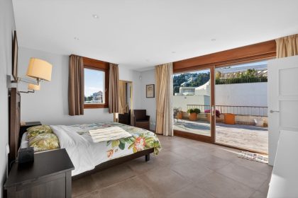 6ef53d007b8c132ece4018899578efb2 - 9