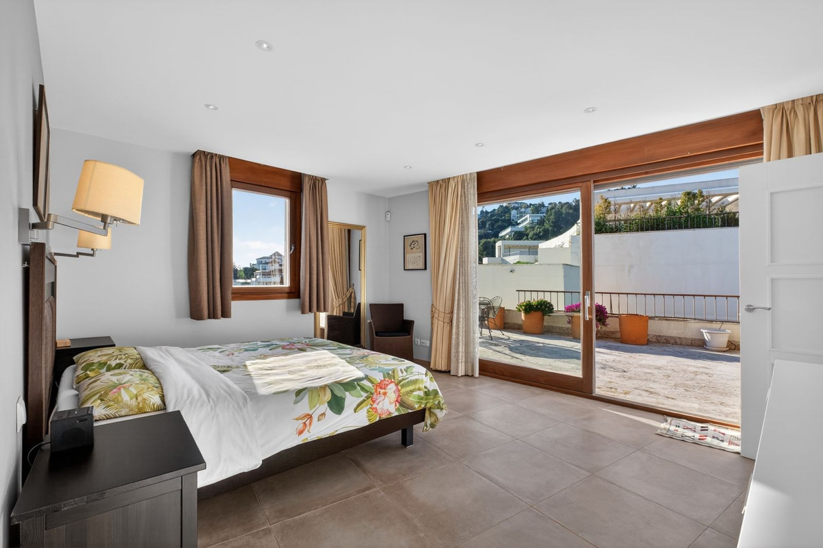 6ef53d007b8c132ece4018899578efb2 - 9