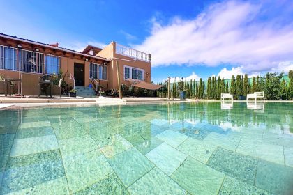 6efdb19777554892d84fd5a1b953f68f - 1