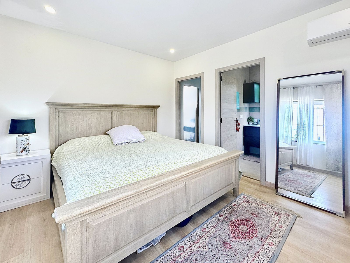 6efdb19777554892d84fd5a1b953f68f - 10